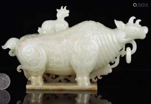 A HETIAN JADE CARVED BEAST SHAPED CUP