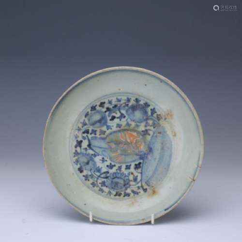 A Ming dynasty blue/white plate