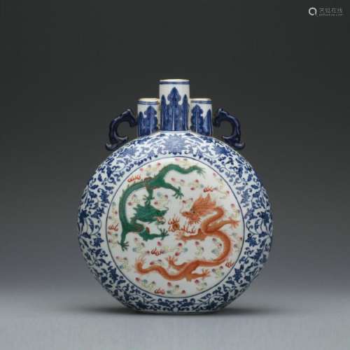 A famille rose moon vase/two dragons chasing a pearl