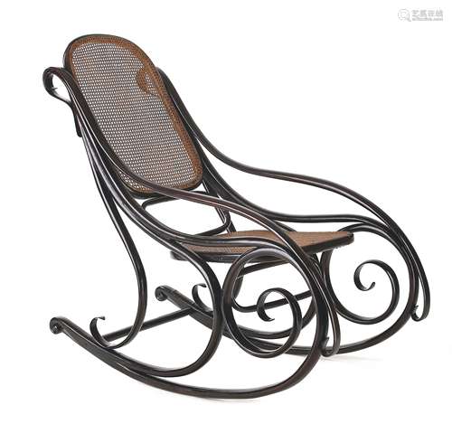 SCHAUKELFAUTEUIL NR.1. Kohn, J. & J. Um 1870. Entwurf Gebrüder Thonet. Buchenholz, massiv gebogen,