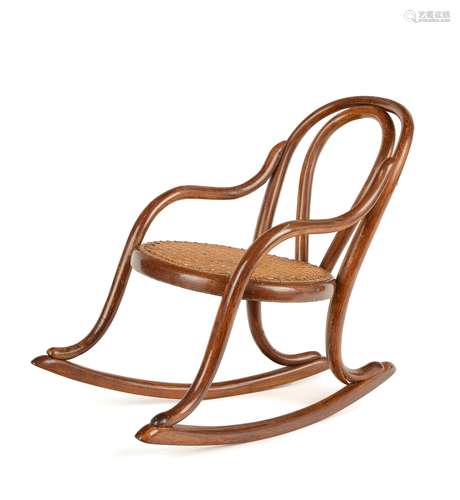 PUPPENSCHAUKELFAUTEUIL NR. 1. Gebrüder Thonet. Wien. Um 1900. Buchenholz, massiv gebogen,