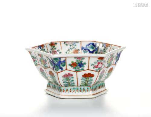 Chinese Famille Rose Haxagonal Bowl