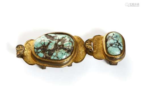 Chinese Turquoise-Inlaid Gilt Bronze Buckle