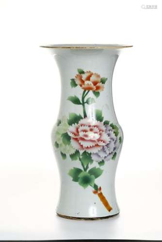 Chinese Famille Rose Beaker Vase