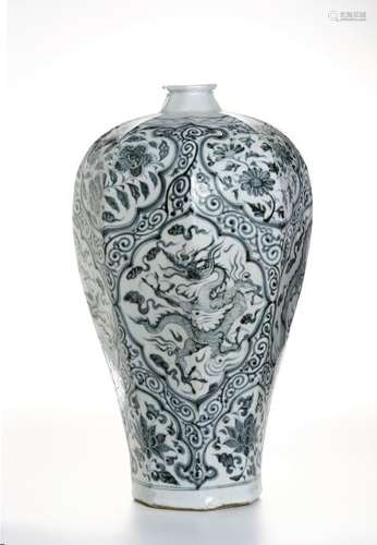 Large Chinese Blue and White Meiping Vase