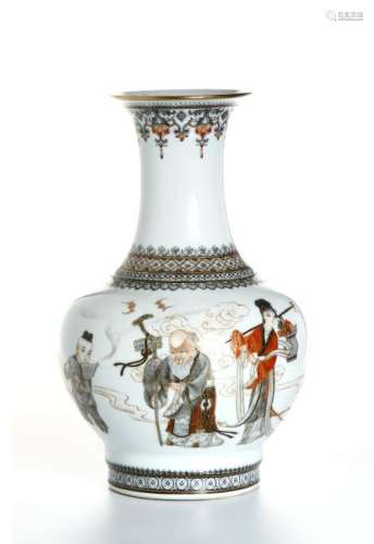 Chinese Famille Rose 'Figural' Vase