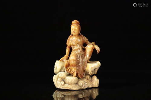17-19TH CENTURY, AN OLD TIBETAN FIELD YELLOW STONE GUANYIN DESIGN ORNAMENT, QING DYNASTY