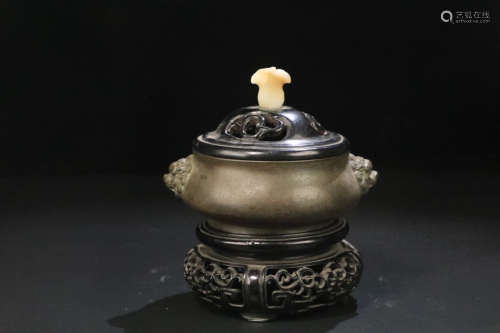 17-19TH CENTURY, A LION DESIGN DOUBLE-EAR ROSEWOOD CENSER, QING DYNASTY