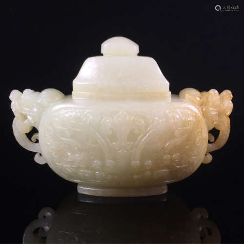 A TAOTIE BEAST PATTERN HETIAN JADE ORNAMENT