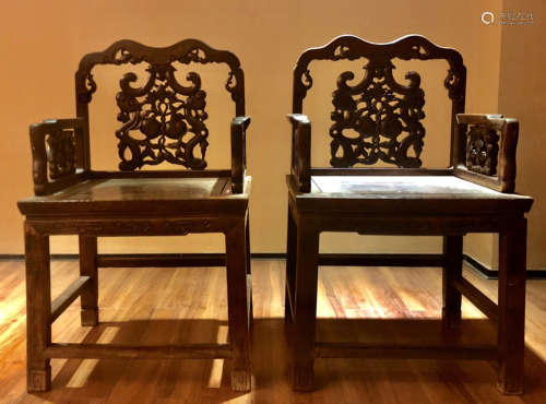 17-19TH CENTURY, A PAIR OF WOOD CHAIRS, QING DYNASTY