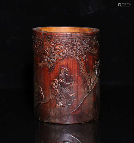 A BAMBOO CARVED CHARACTER STORY PEN HOLDER