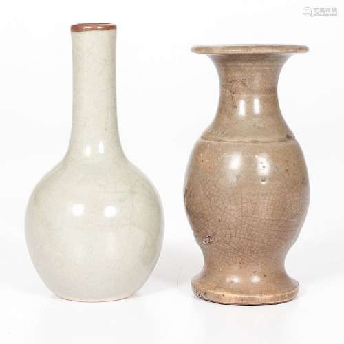 Chinese Cabinet Vases