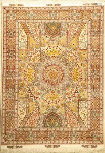 Fine Tabriz 'Part-Silk' Rug (50 RAJ Quality),