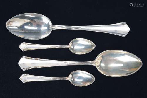 14 Menue spoons and 6 coffee spoons, designed by Peter