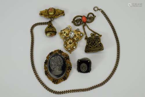 COSTUME DESIGNER GOLD SILVER JEWELRY LOT