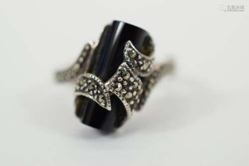 STERLING SILVER & MARCASITE ONYX PEN RING