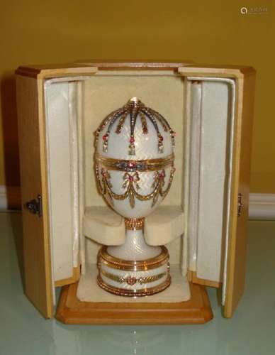 RUSSIAN GOLD DIAMOND RUBY GUILLOCHE EGG