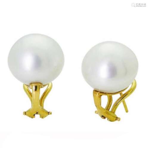 18k Yellow Gold 14mm Cultured Pearl Earrings