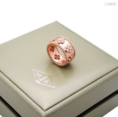 Van Cleef & Arpels Perlée clovers ring, medium model