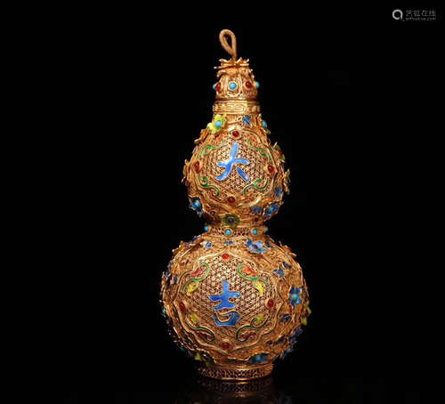 A GILT SILVER FILIGREE GOURD SHAPED VASE