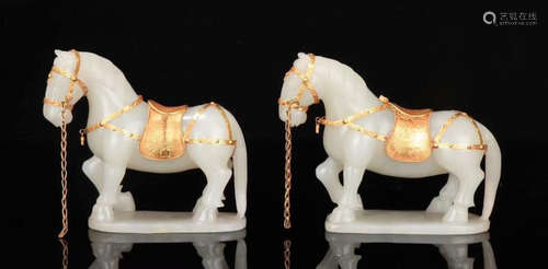 PAIR HETIAN JADE CARVED GILD HORSE SHAPED PENDANT