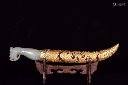 A HETIAN JADE HANDLE GILT SILVER DAGGER