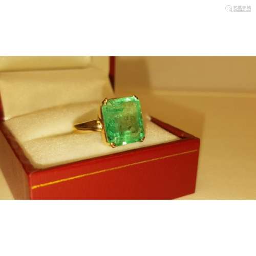 14K Yellow Gold, 6.00 Carat Solitaire Emerald Ring