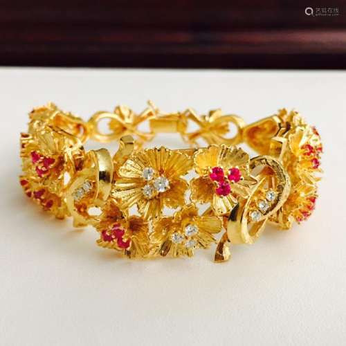 Vinatge 18K Gold 7 CARAT Burma Ruby Diamond Bracelet