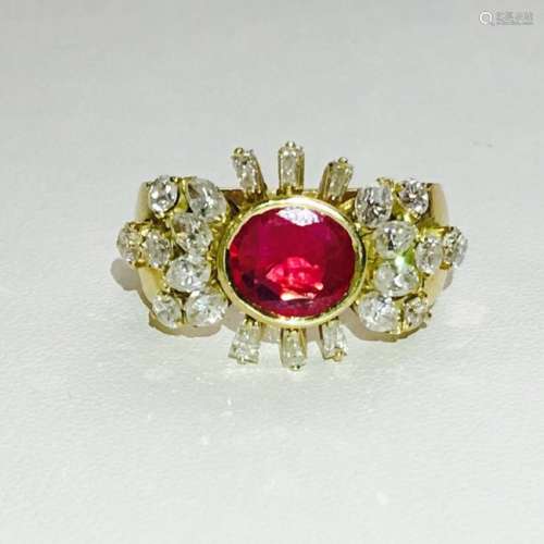 VINTAGE 4 CT NO HEAT Burma Ruby & VVS DIAMONDS Ring