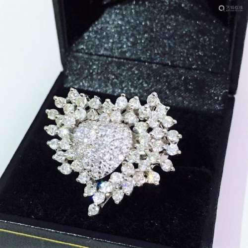 14k Gold. 4.50 carat VS - G Cocktail Diamond Ring