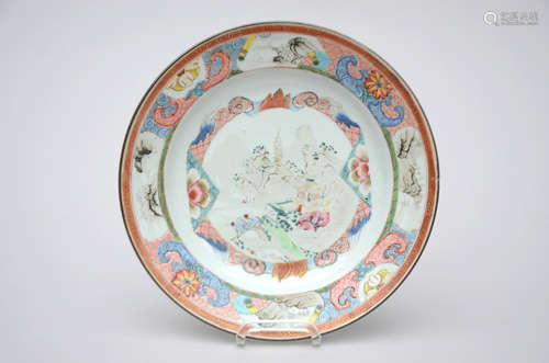 Plate in Chinese famille rose porcelain 'grisaille'