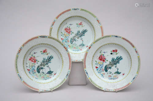 Set of thee famille rose dishes 'peacock', 18th century