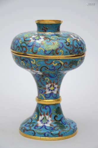 Cup with lid in Chinese cloisonnÈ