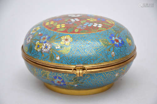 Lidded pot in Chinese cloisonnÈ 'bird', 19th - 20th century