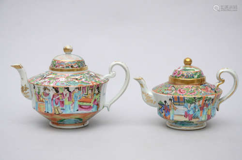 Lot: two large teapots in Canton porcelain