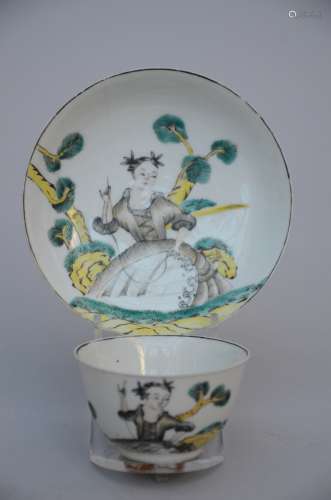 Cup and saucer in Chinese porcelain 'seamstress'