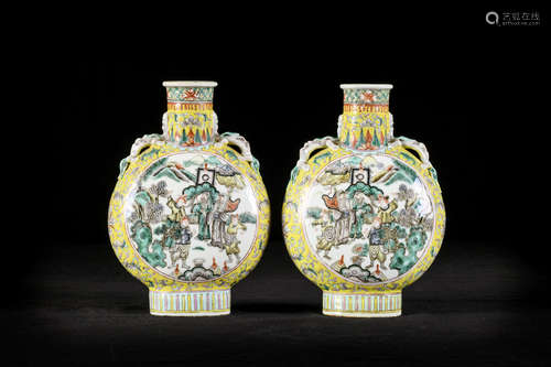 Pair of moon flasks in Chinese famille verte porcelain 'warriors'