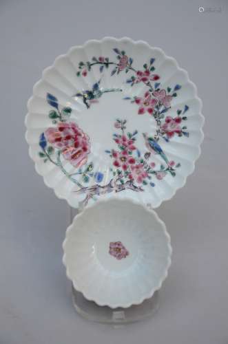 Cup and saucer in  Chinese porcelain with lobed rim