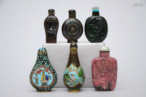 Lot: 6 Chinese snuffbottles