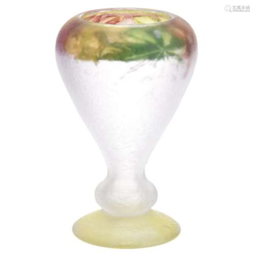 Pairpoint Art Glass Vase Marked Ambero 7.75