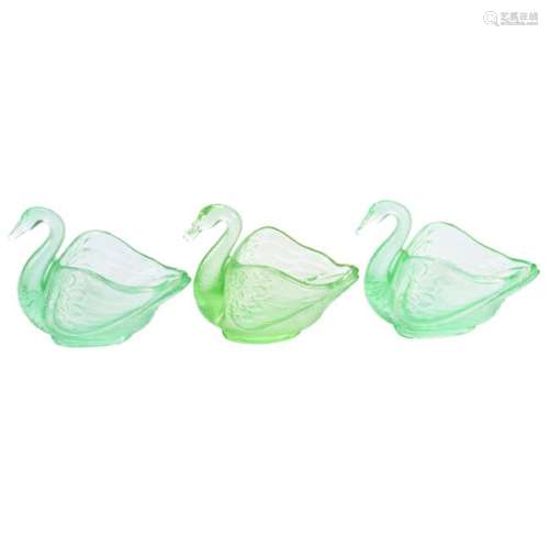 (3) Swans Vaseline/Green Carnival Glass 3.75