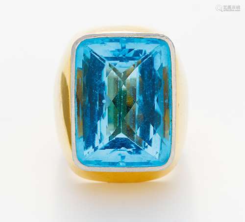 BLAUTOPAS-RING. Deutschland, um 2000. 750/- Gelb-/Weißgold, gest., Gesamtgewicht: 36,5g. EU-RM: