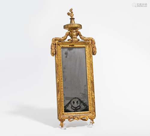 KLEINER SPIEGEL LOUIS XVI. Frankreich. Holz, geschnitzt und vergoldet. 51 x 16,5cm. Zustand C.