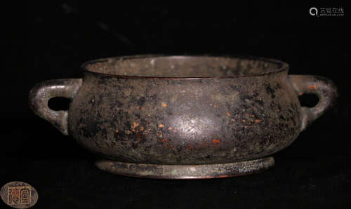 A BRONZE CASTED DOUBLE EAR CENSER