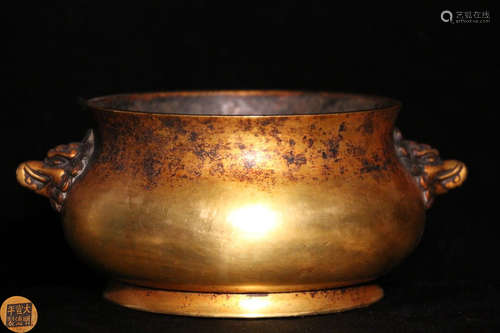 A GILT BRONZE CASTED DOUBLE EAR CENSER