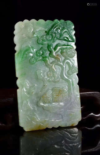 A JADEITE CARVED CHARACTER AND STORY PATTERN PENDANT