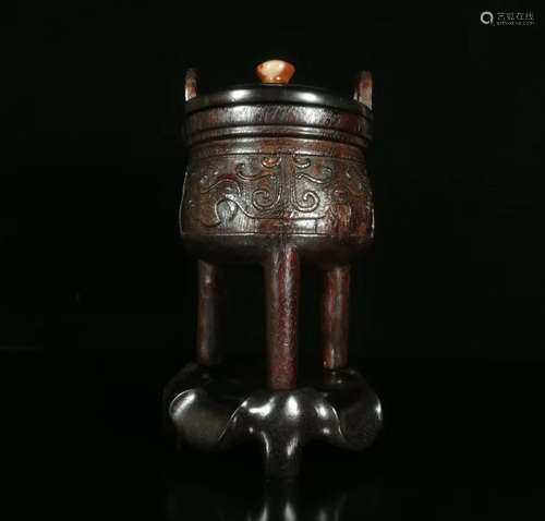 A CHENXIANG WOOD CARVED BEAST SHAPED CENSER