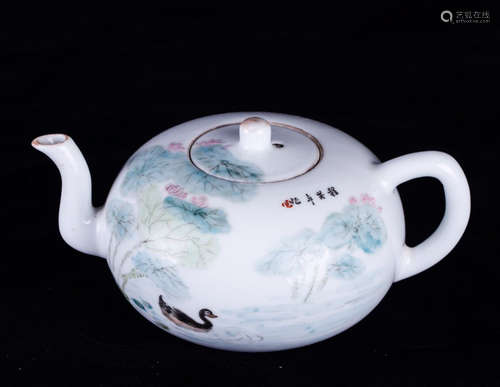 A SHALLOW DROP GLAZE LANDSCAPE PATTERN TEA POT