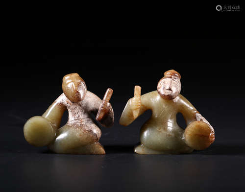 PAIR JADE CARVED FIGURE SHAPED PENDANT