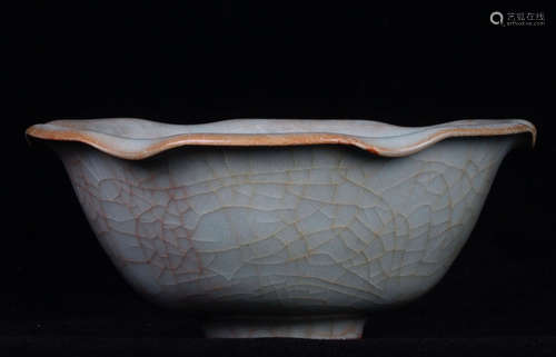 A YUAN DYNASTY RUYAO BOWL